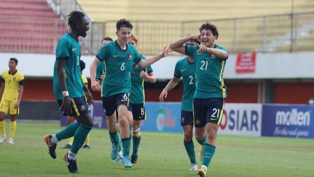 星空体育app-澳大利亚国少大换班 17日集中墨尔本训练两周